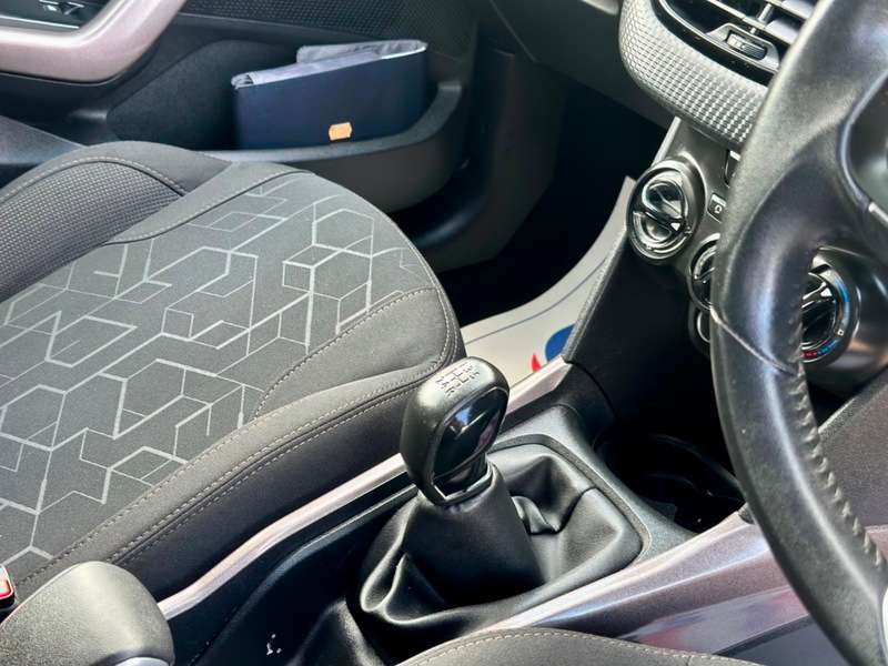 2015 PEUGEOT 2008 2015 PEUGEOT 2008