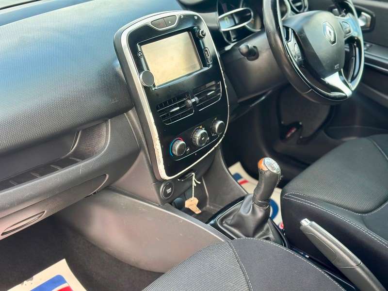 2015 RENAULT CLIO 2015 RENAULT CLIO
