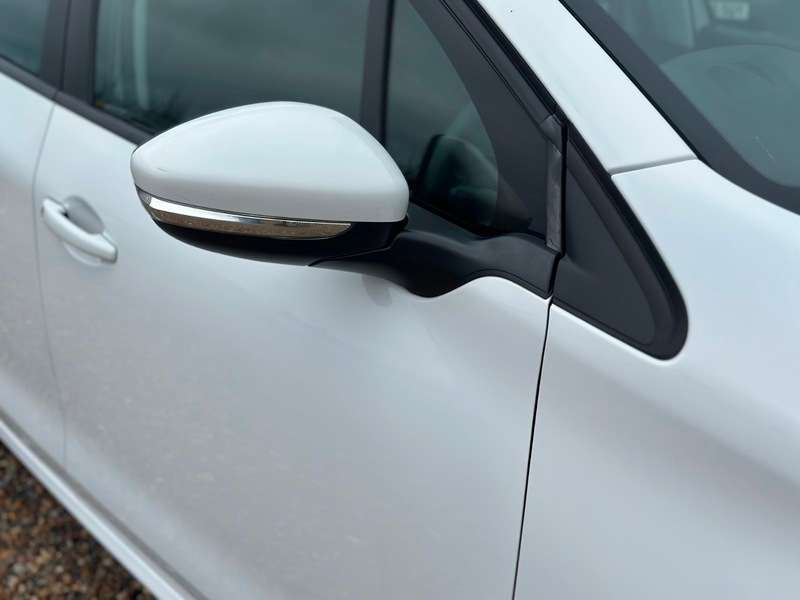 2016 PEUGEOT 208 2016 PEUGEOT 208