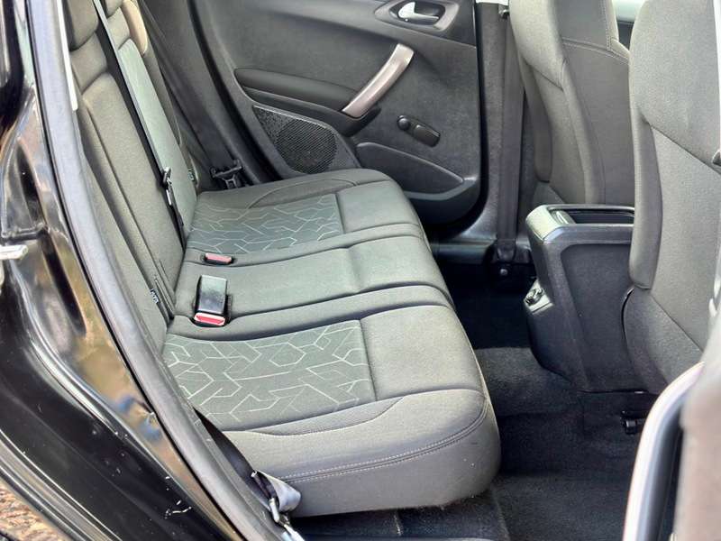 2015 PEUGEOT 2008 2015 PEUGEOT 2008