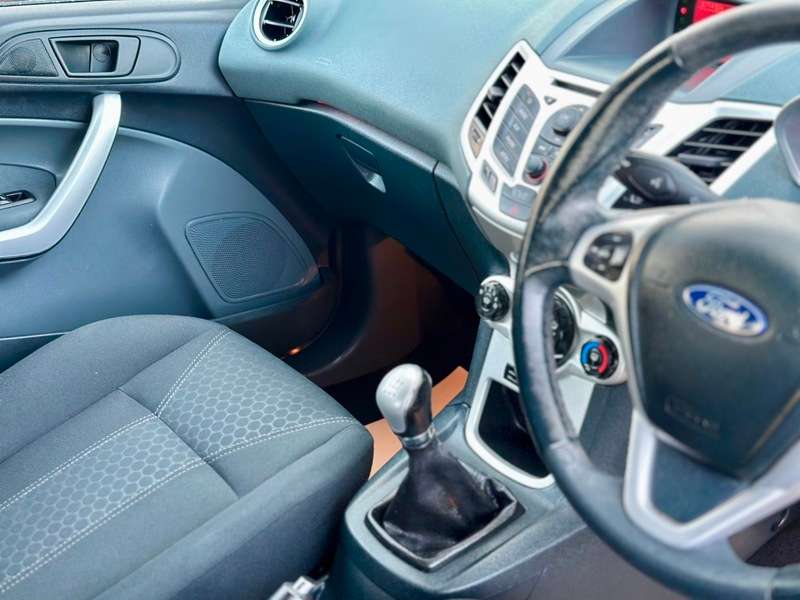 2010 FORD FIESTA 2010 FORD FIESTA