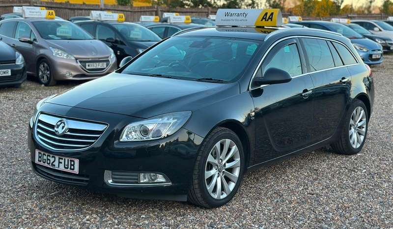 A 2012 VAUXHALL INSIGNIA ELITE NAV CDTI BITURBO A 2012 VAUXHALL INSIGNIA ELITE NAV CDTI BITURBO