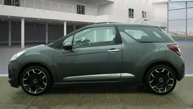 A 2016 DS DS 3 BLUEHDI ELEGANCE S/S A 2016 DS DS 3 BLUEHDI ELEGANCE S/S