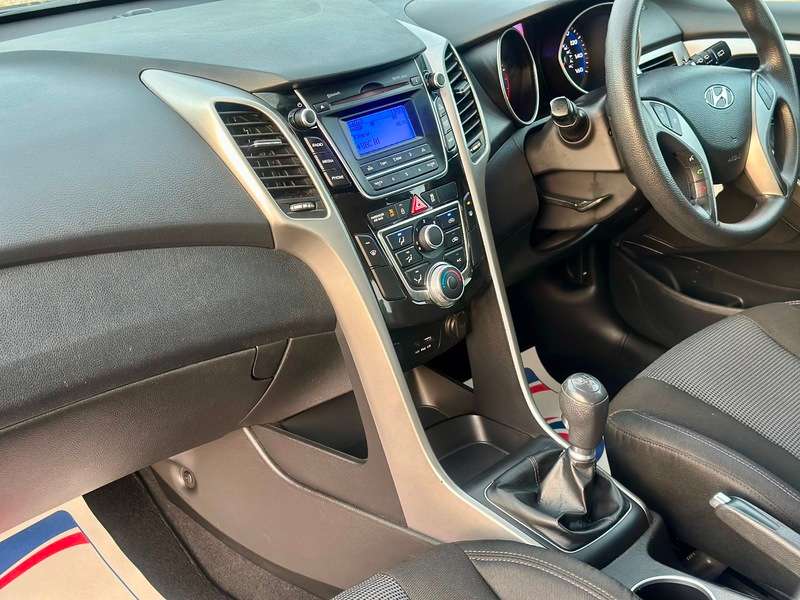 2015 HYUNDAI I30 2015 HYUNDAI I30