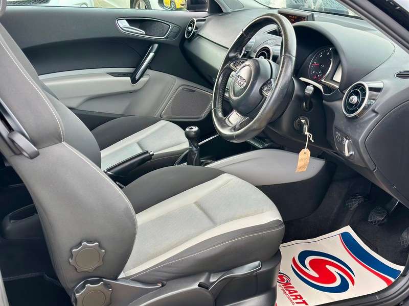 2011 AUDI A1 2011 AUDI A1