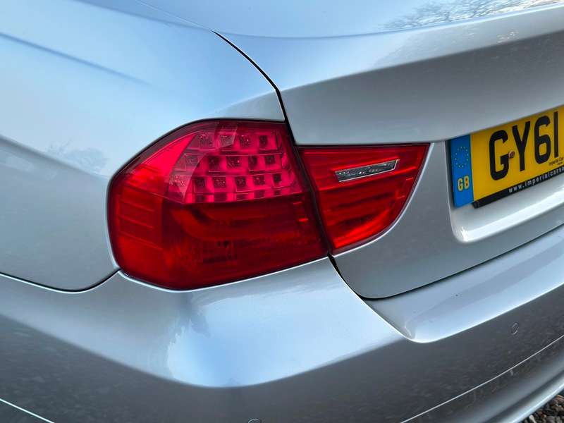 2011 BMW 3 SERIES 2011 BMW 3 SERIES