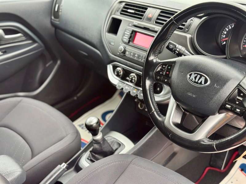 2014 KIA RIO 2014 KIA RIO