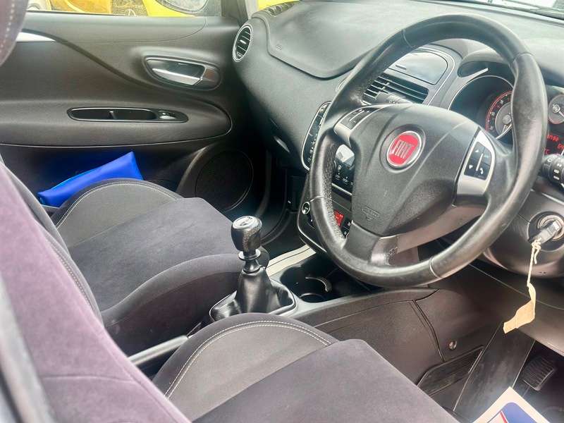 2014 FIAT PUNTO 2014 FIAT PUNTO