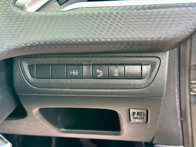 2016 PEUGEOT 208 2016 PEUGEOT 208