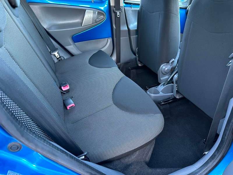 2011 TOYOTA AYGO 2011 TOYOTA AYGO