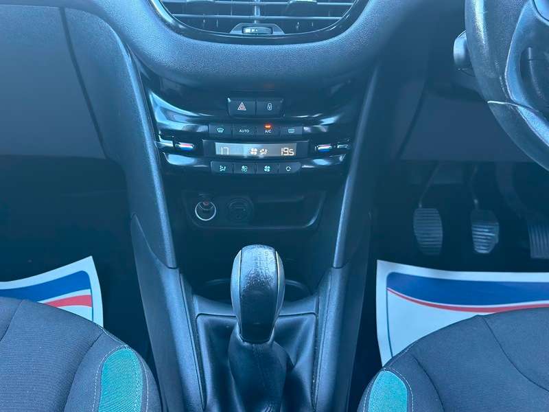 2013 PEUGEOT 208 2013 PEUGEOT 208