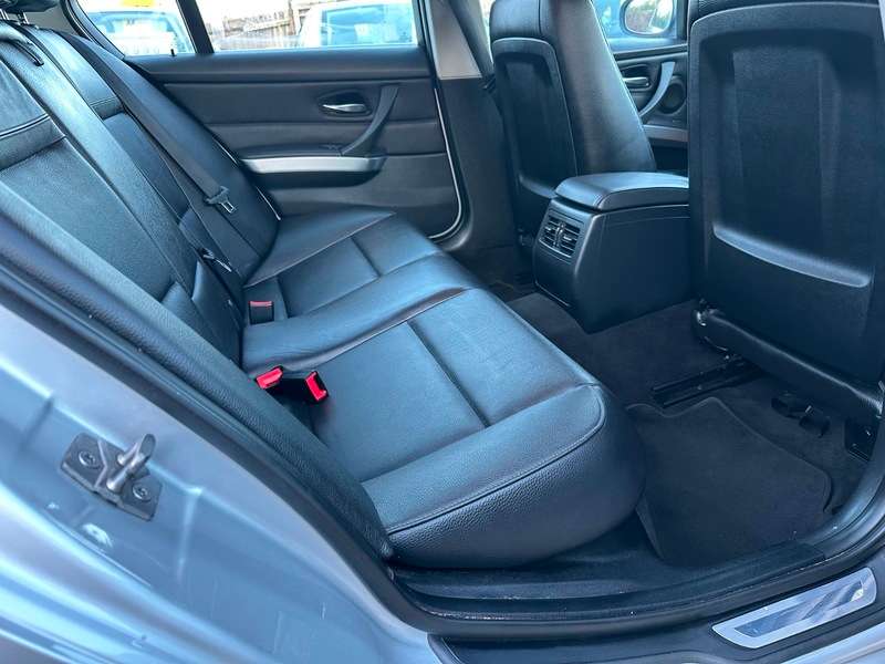 2011 BMW 3 SERIES 2011 BMW 3 SERIES