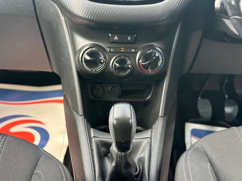2015 PEUGEOT 208 2015 PEUGEOT 208