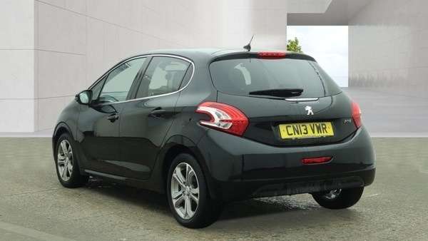 2013 PEUGEOT 208 2013 PEUGEOT 208
