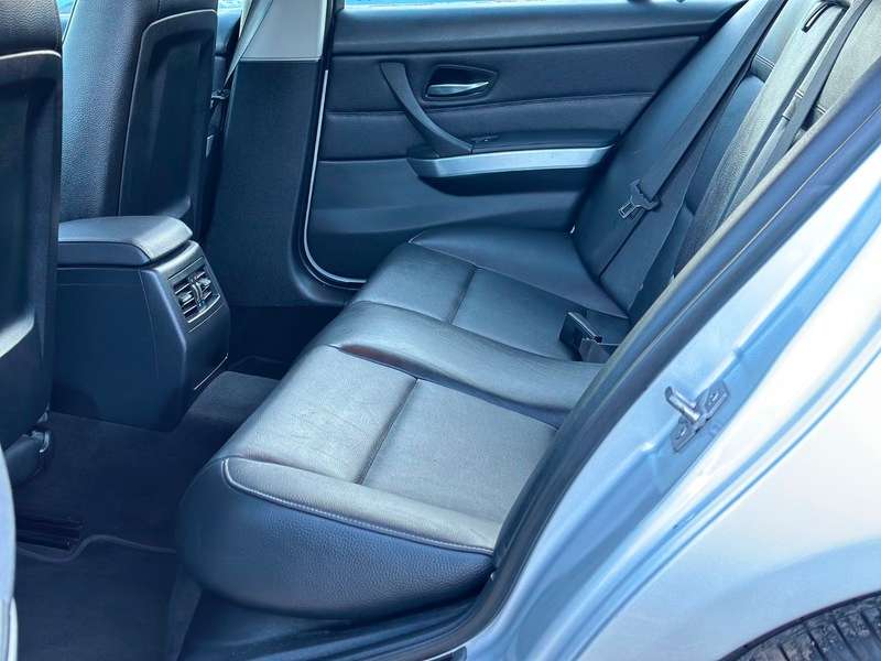 2011 BMW 3 SERIES 2011 BMW 3 SERIES