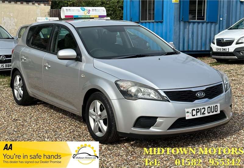 A 2012 KIA CEED VR-7 A 2012 KIA CEED VR-7