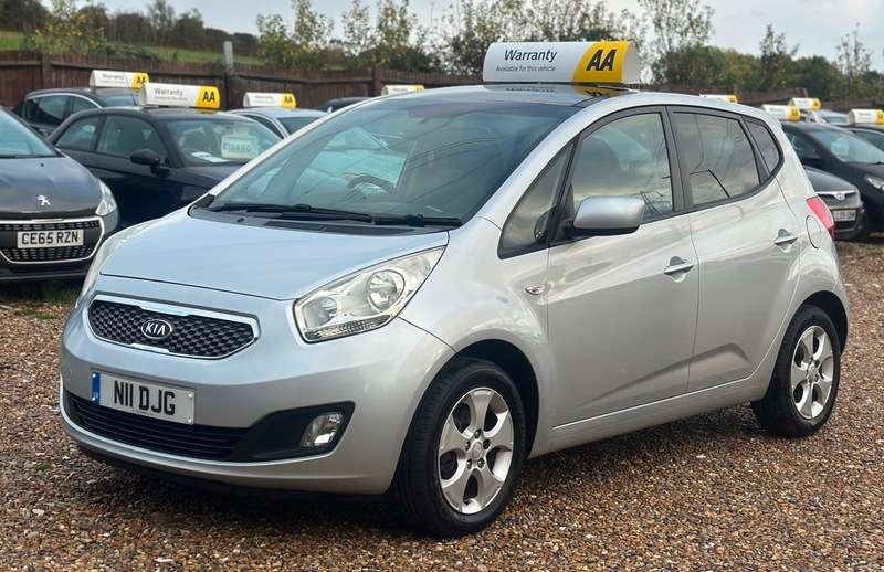 A 2010 KIA VENGA 3 A 2010 KIA VENGA 3