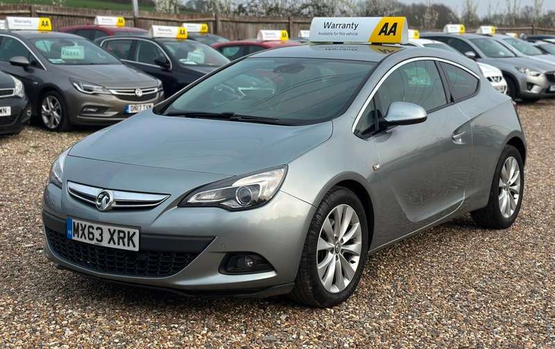 A 2013 VAUXHALL ASTRA GTC SRI CDTI S/S A 2013 VAUXHALL ASTRA GTC SRI CDTI S/S