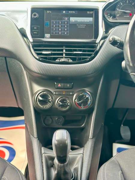 2015 PEUGEOT 208 2015 PEUGEOT 208