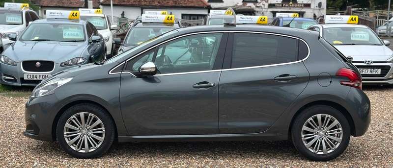 2015 PEUGEOT 208 2015 PEUGEOT 208
