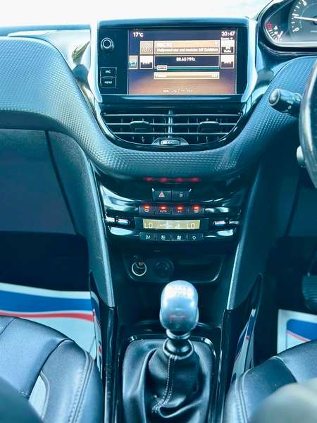 2016 PEUGEOT 2008 2016 PEUGEOT 2008