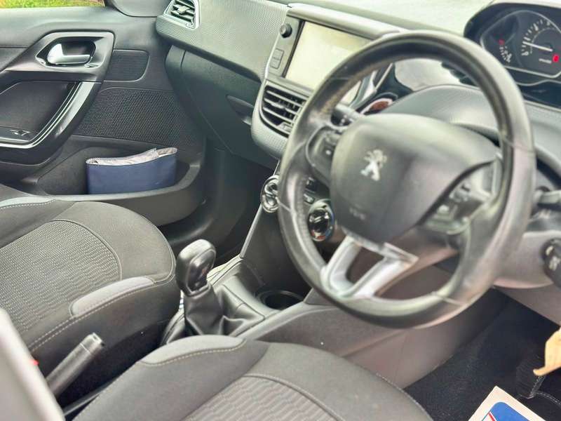 2016 PEUGEOT 208 2016 PEUGEOT 208