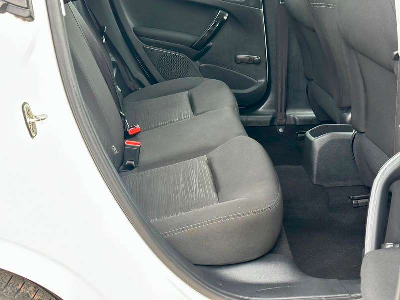 2016 PEUGEOT 208 2016 PEUGEOT 208