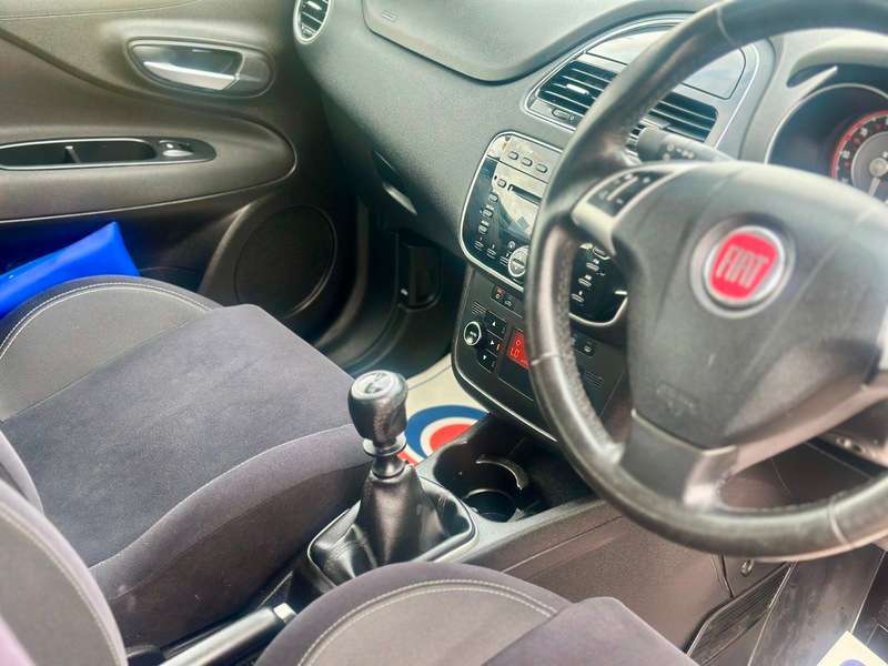 2014 FIAT PUNTO 2014 FIAT PUNTO