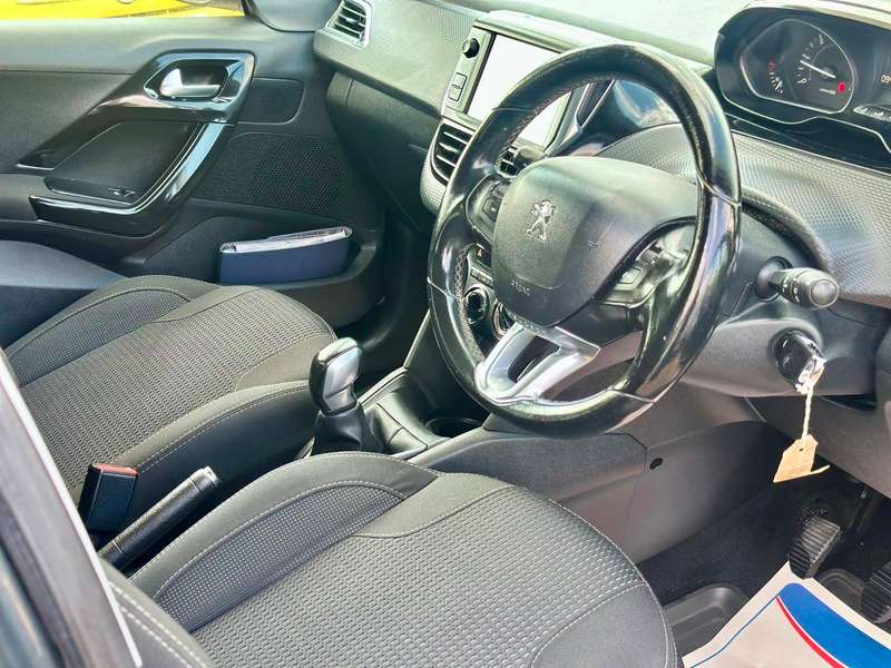 2016 PEUGEOT 208 2016 PEUGEOT 208