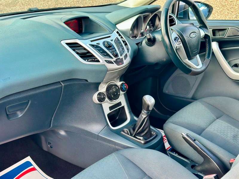 2010 FORD FIESTA 2010 FORD FIESTA