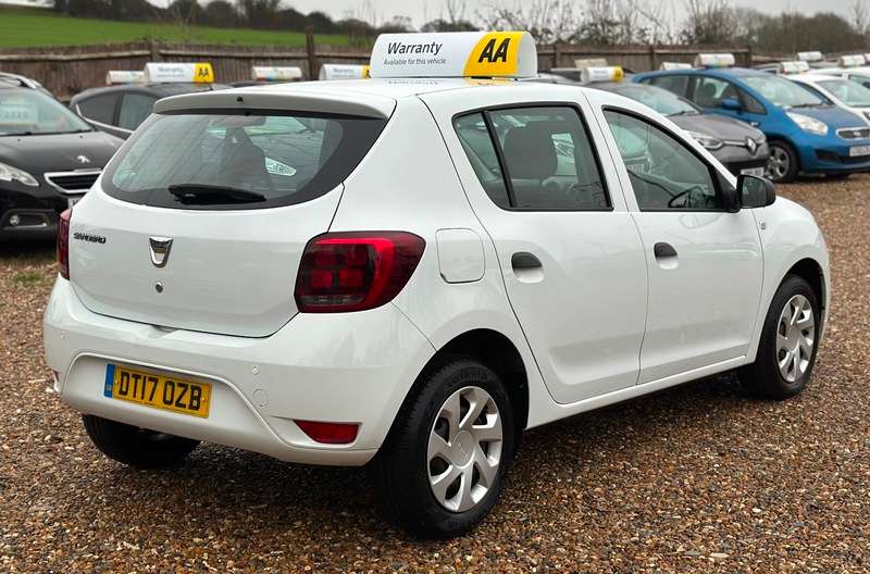 2017 DACIA SANDERO 2017 DACIA SANDERO