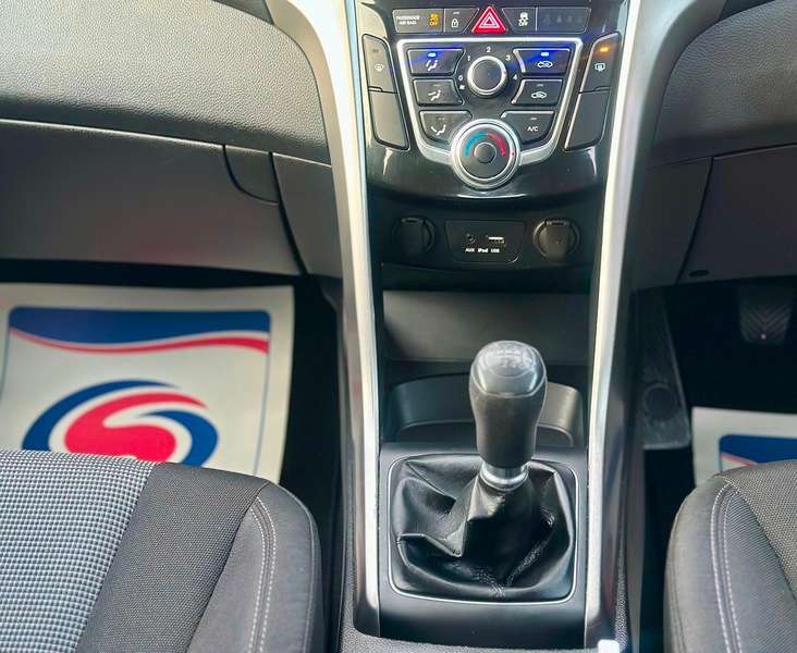 2015 HYUNDAI I30 2015 HYUNDAI I30