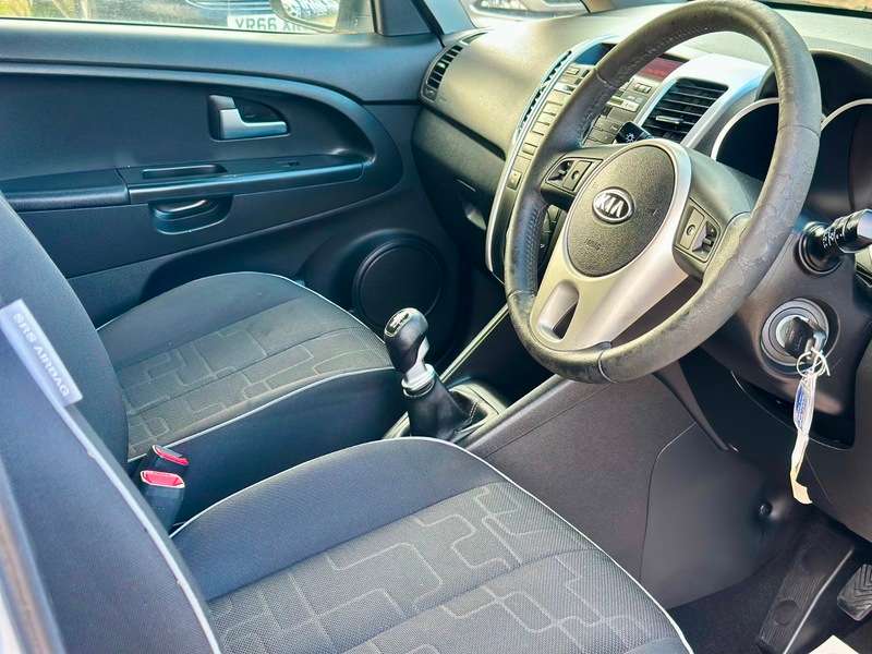 2010 KIA VENGA 2010 KIA VENGA