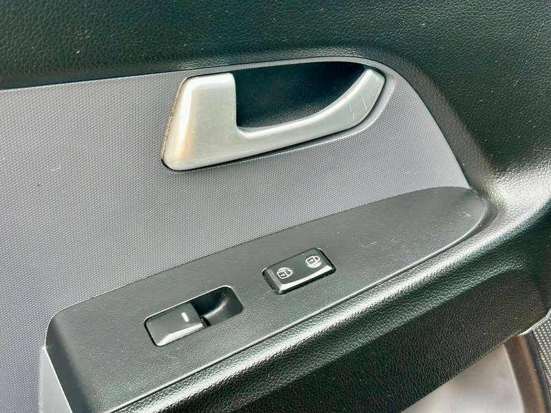 2012 KIA SPORTAGE 2012 KIA SPORTAGE