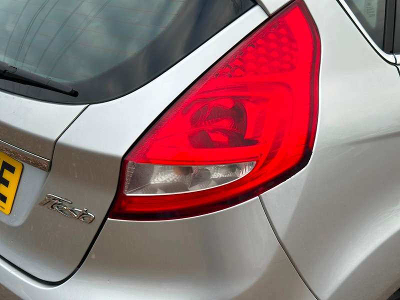 2010 FORD FIESTA 2010 FORD FIESTA