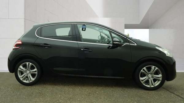 2013 PEUGEOT 208 2013 PEUGEOT 208