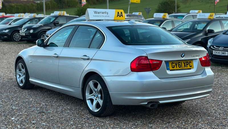 2011 BMW 3 SERIES 2011 BMW 3 SERIES