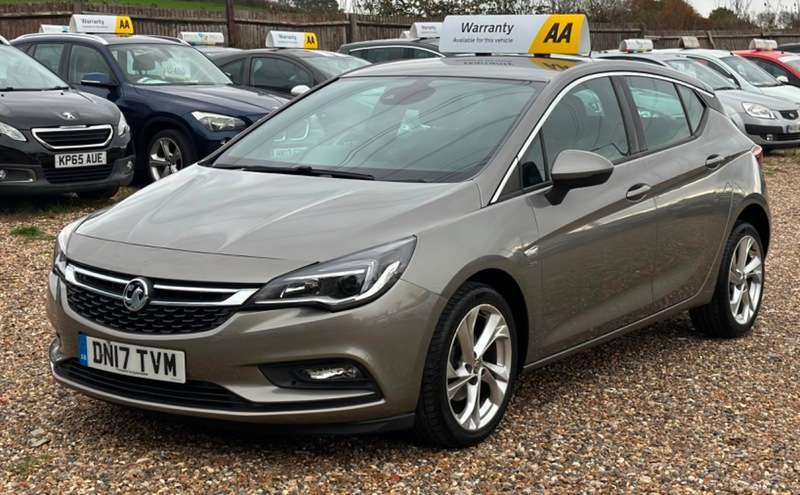 A 2017 VAUXHALL ASTRA SRI A 2017 VAUXHALL ASTRA SRI