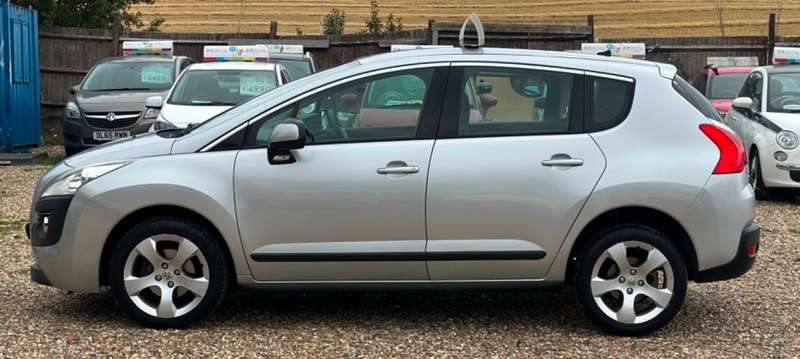 2013 PEUGEOT 3008 2013 PEUGEOT 3008