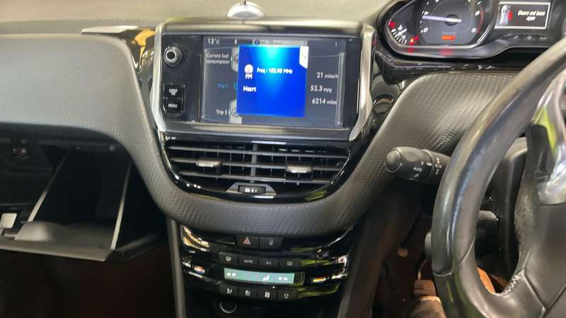2014 PEUGEOT 2008 2014 PEUGEOT 2008
