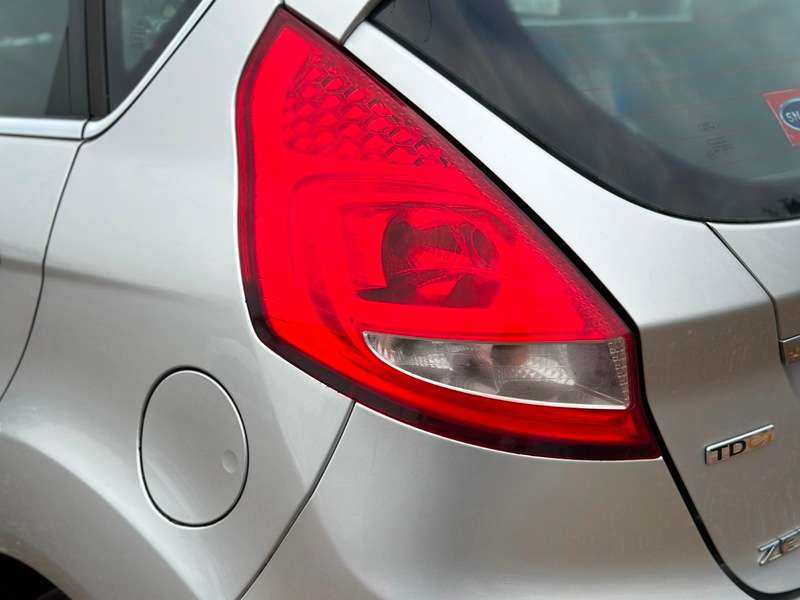 2010 FORD FIESTA 2010 FORD FIESTA