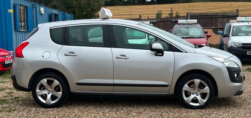 2013 PEUGEOT 3008 2013 PEUGEOT 3008