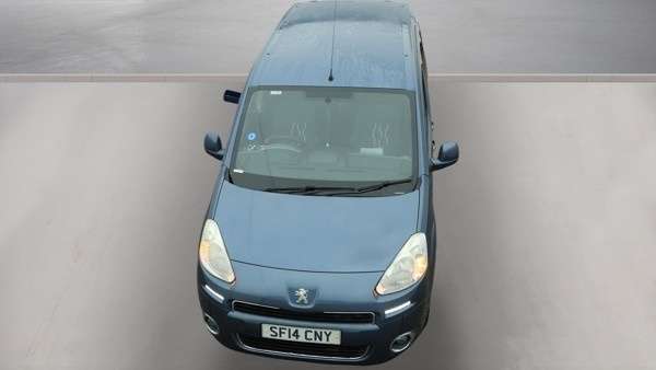 A 2014 PEUGEOT PARTNER TEPEE S A 2014 PEUGEOT PARTNER TEPEE S