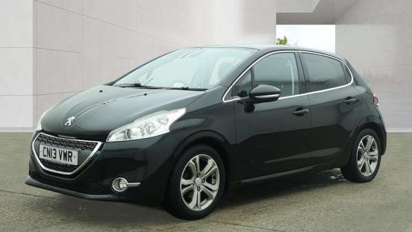 A 2013 PEUGEOT 208 ALLURE A 2013 PEUGEOT 208 ALLURE