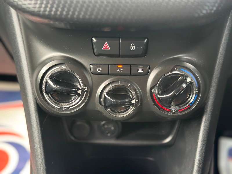 2015 PEUGEOT 208 2015 PEUGEOT 208