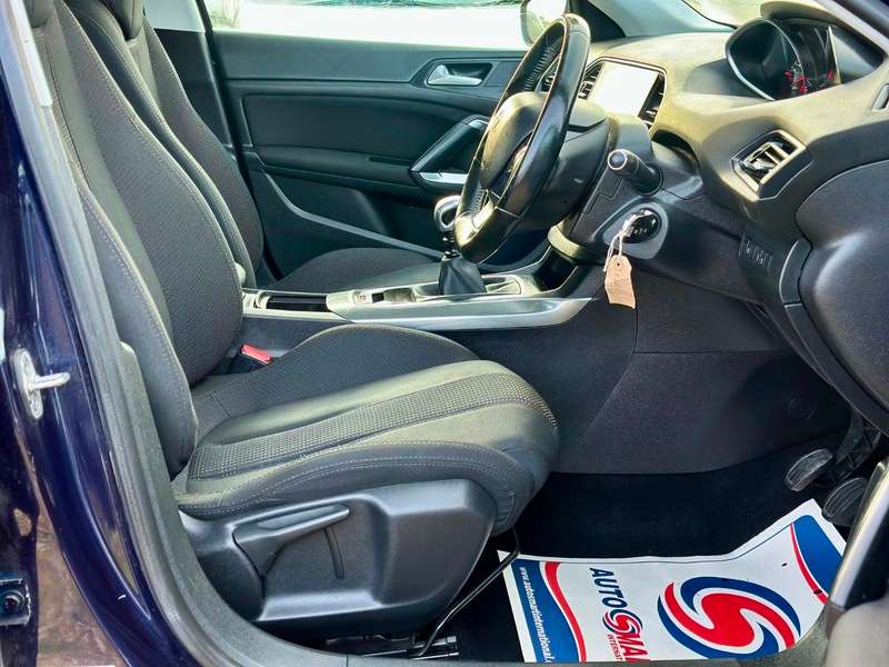 2016 PEUGEOT 308 2016 PEUGEOT 308