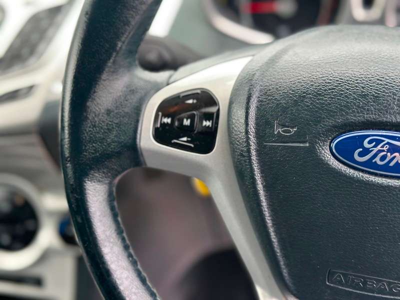 2010 FORD FIESTA 2010 FORD FIESTA