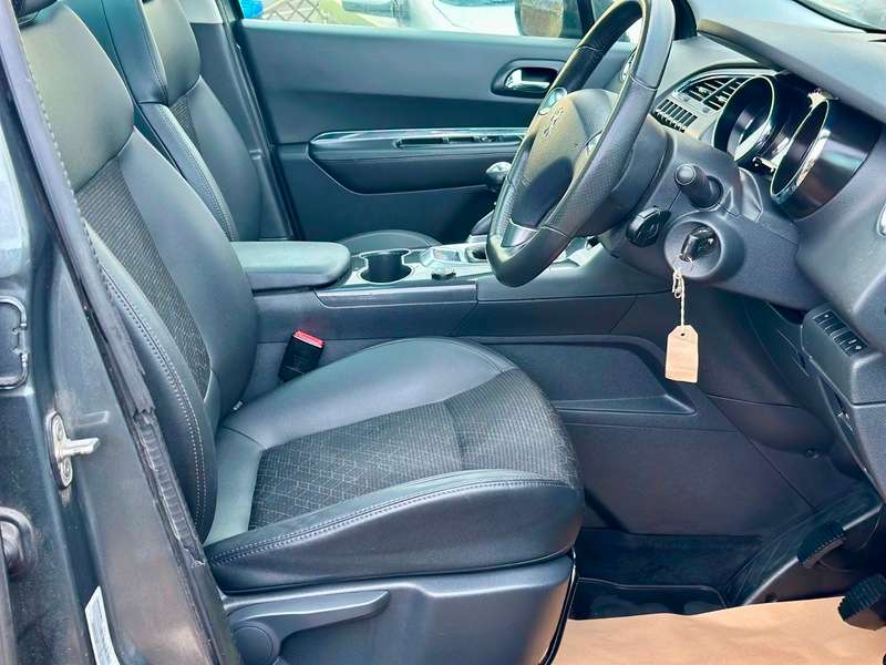 2014 PEUGEOT 3008 2014 PEUGEOT 3008