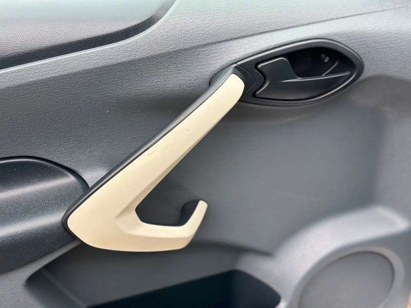 2012 FORD KA 2012 FORD KA