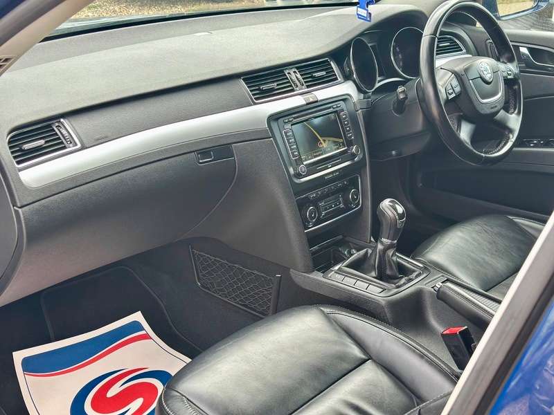 2011 SKODA SUPERB 2011 SKODA SUPERB